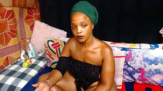 Snapshot of Thickbootykim chatting on June 5, 2026, 7:19 pm Thickbootykim online show from June 5, 2026, 7:19 pm