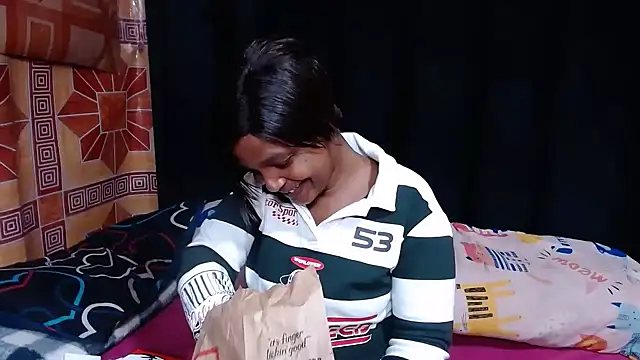 Snapshot of Thickbootykim chatting on November 17, 2025, 1:48 pm Thickbootykim online show from November 17, 2025, 1:48 pm