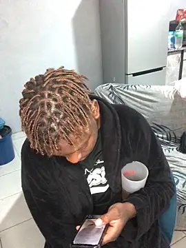 Snapshot of Redfucks333 chatting on March 6, 2026, 9:43 pm Redfucks333 online show from March 6, 2026, 9:43 pm