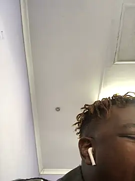 Snapshot of Redfucks333 chatting on March 6, 2026, 9:37 am Redfucks333 online show from March 6, 2026, 9:37 am