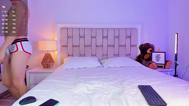 Maxi little online show from November 28, 2025, 9:15 pm