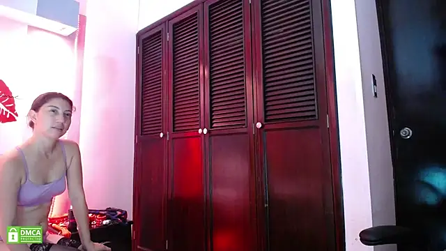 Snapshot of narendra_dayaramm chatting on February 23, 2025, 1:13 am narendra dayaramm online show from February 23, 2025, 1:13 am