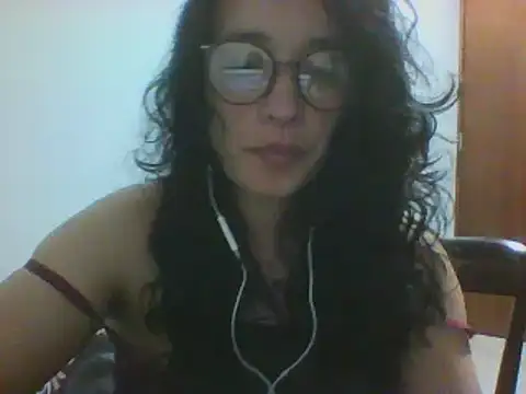 Snapshot of Dayisrik4 chatting on July 27, 2026, 10:28 pm Dayisrik4 online show from July 27, 2026, 10:28 pm
