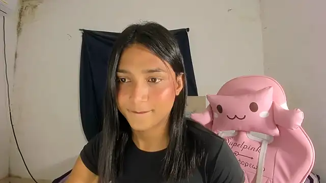 Miss noah18 online show from October 26, 2025, 4:40 pm