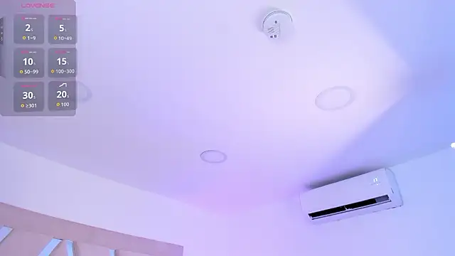 violeta candyy  online show from March 21, 2026, 3:41 am