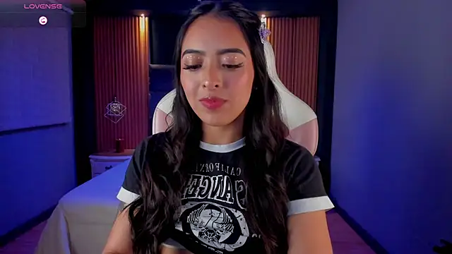 Camila dupont online show from October 13, 2025, 4:36 am