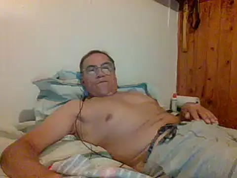 santiagon2015 online show from February 5, 2025, 1:26 am