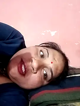 Snapshot of Aadhya_Bahri chatting on February 23, 2025, 3:29 pm Aadhya Bahri online show from February 23, 2025, 3:29 pm