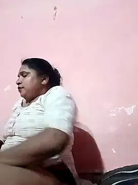 Snapshot of Aadhya_Bahri chatting on February 24, 2025, 6:15 pm Aadhya Bahri online show from February 24, 2025, 6:15 pm