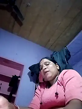 Snapshot of Aadhya_Bahri chatting on February 22, 2025, 11:35 am Aadhya Bahri online show from February 22, 2025, 11:35 am
