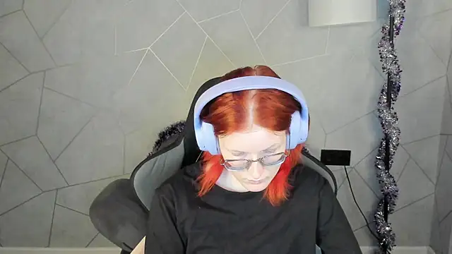 ElizabethHarpper online show from January 14, 2026, 9:24 am