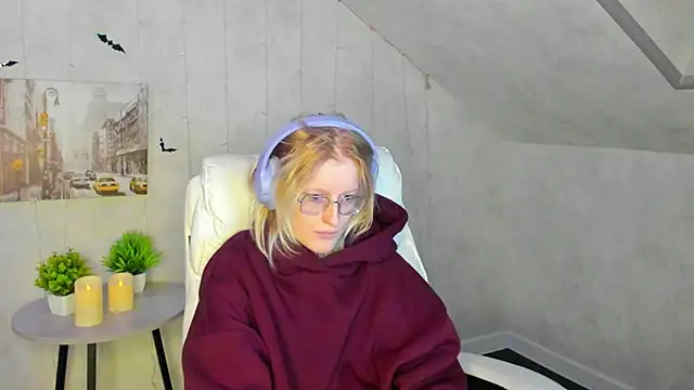 Snapshot of ElizabethHarpper chatting on November 19, 2025, 1:27 am ElizabethHarpper online show from November 19, 2025, 1:27 am