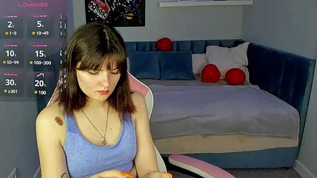 CharlotteMitchell online show from March 9, 2025, 8:07 am