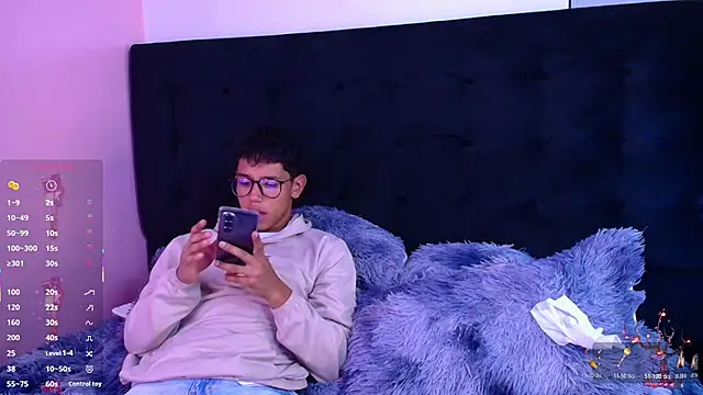 Snapshot of RyanPricee chatting on November 26, 2025, 4:12 am RyanPricee online show from November 26, 2025, 4:12 am