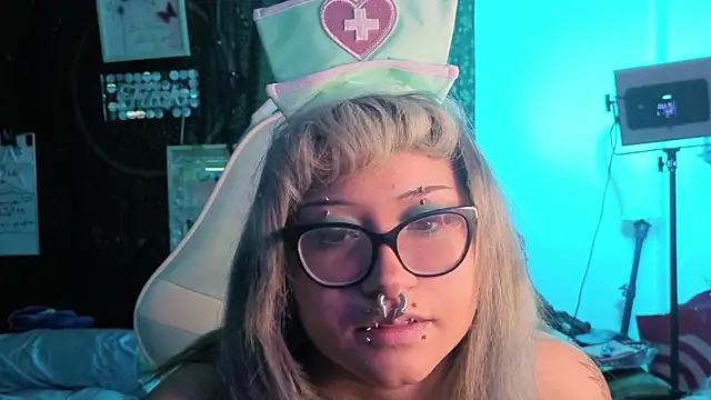 deluxxxeblu online show from January 13, 2026, 3:10 am