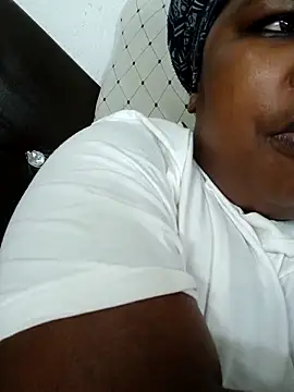 SexyLadyBoosxx online show from October 8, 2025, 5:24 pm