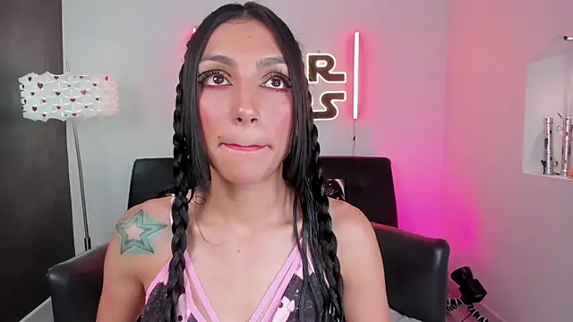 Snapshot of miss___evangeline chatting on May 21, 2026, 2:31 am miss evangeline online show from May 21, 2026, 2:31 am