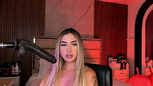 EmiilyHendriixx online show from September 16, 2025, 8:32 pm