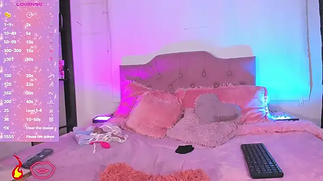 alanna love01 online show from February 14, 2025, 10:17 am