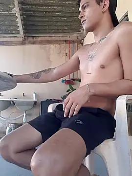 Snapshot of MALIK-PARVATI chatting on February 14, 2025, 6:29 pm MALIK-PARVATI online show from February 14, 2025, 6:29 pm