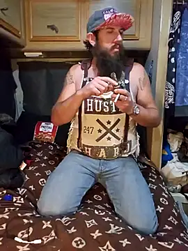 StruggleSnuggles online show from October 21, 2025, 10:47 am