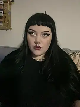 Gothicsiren online show from January 20, 2025, 6:21 pm