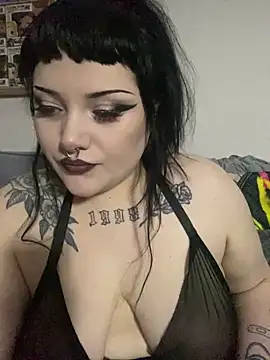 Gothicsiren online show from January 21, 2025, 9:36 pm