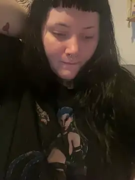 Gothicsiren online show from February 20, 2025, 12:36 pm