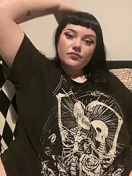 Gothicsiren online show from February 1, 2025, 2:16 am