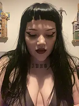 Gothicsiren online show from January 18, 2025, 10:49 pm