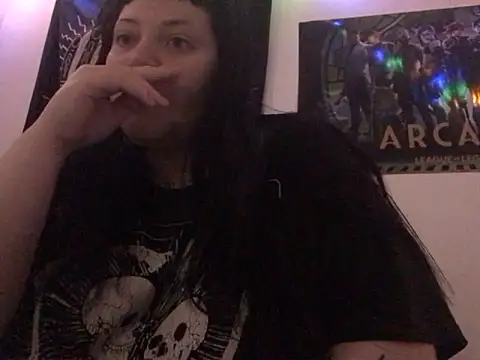 Gothicsiren online show from January 24, 2025, 6:04 pm