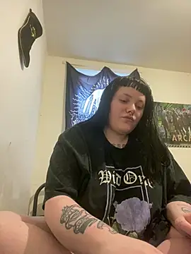 Gothicsiren online show from February 25, 2025, 2:15 pm