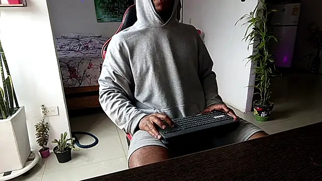 Adam Valenciia online show from March 18, 2026, 3:13 pm