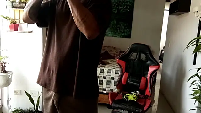 Snapshot of Adam_Valenciia chatting on July 1, 2026, 2:39 pm Adam Valenciia online show from July 1, 2026, 2:39 pm