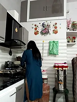 Best-Couple online show from December 1, 2025, 3:18 am