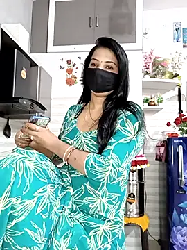 Snapshot of Best-Couple chatting on April 29, 2026, 4:05 am Best-Couple online show from April 29, 2026, 4:05 am