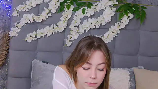 TheEmma online show from November 6, 2025, 7:23 am