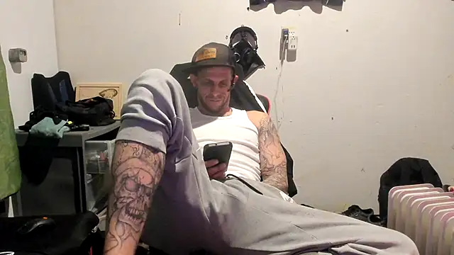 Snapshot of JamesMichael88 chatting on March 10, 2025, 4:07 am JamesMichael88 online show from March 10, 2025, 4:07 am