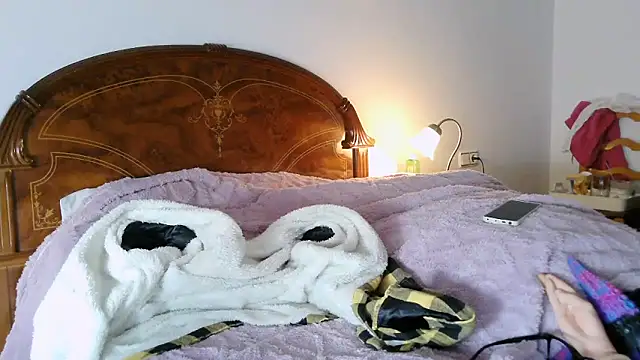 Snapshot of efecto22 chatting on November 12, 2025, 8:40 am efecto22 online show from November 12, 2025, 8:40 am