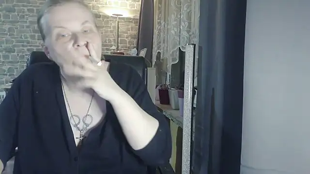 Sweet Phoenix online show from October 9, 2025, 5:02 pm