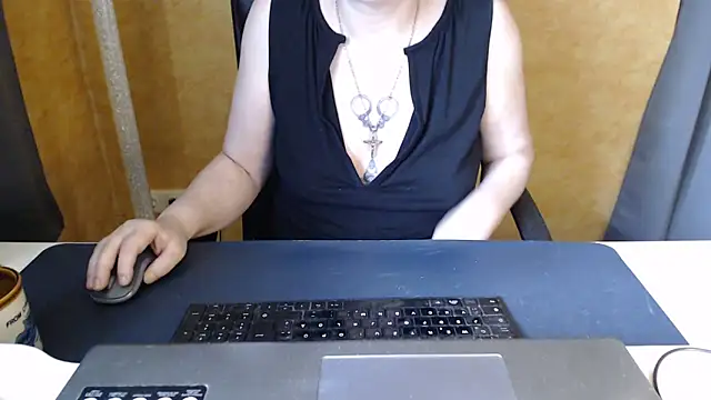 Sweet Phoenix online show from May 16, 2026, 6:01 am