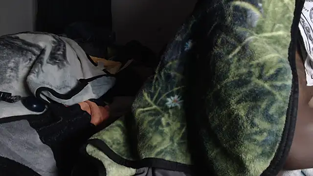 Snapshot of dominatingblacklove chatting on October 19, 2025, 8:50 am dominatingblacklove online show from October 19, 2025, 8:50 am