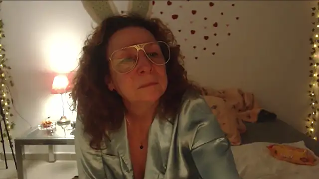 milchanel online show from October 10, 2025, 6:25 am