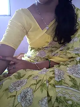 lovelygirl4567 online show from May 6, 2026, 5:44 am