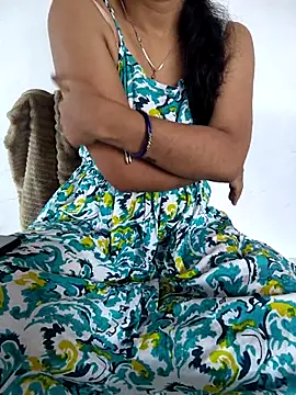 lovelygirl4567 online show from April 21, 2026, 5:25 am