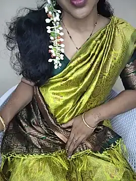 Snapshot of lovelygirl4567 chatting on August 4, 2026, 3:55 am lovelygirl4567 online show from August 4, 2026, 3:55 am