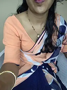 Snapshot of lovelygirl4567 chatting on August 5, 2026, 4:06 am lovelygirl4567 online show from August 5, 2026, 4:06 am