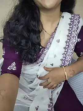 Snapshot of lovelygirl4567 chatting on August 3, 2026, 4:20 am lovelygirl4567 online show from August 3, 2026, 4:20 am
