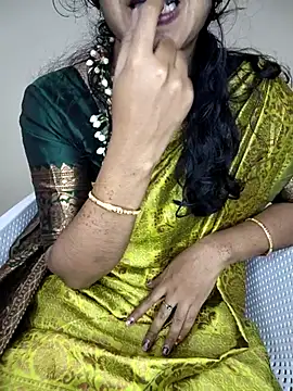 Snapshot of lovelygirl4567 chatting on August 4, 2026, 4:00 pm lovelygirl4567 online show from August 4, 2026, 4:00 pm