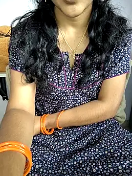 lovelygirl4567 online show from November 20, 2025, 5:30 am